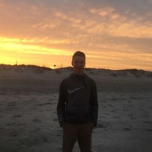 Meet your Posher, Evan